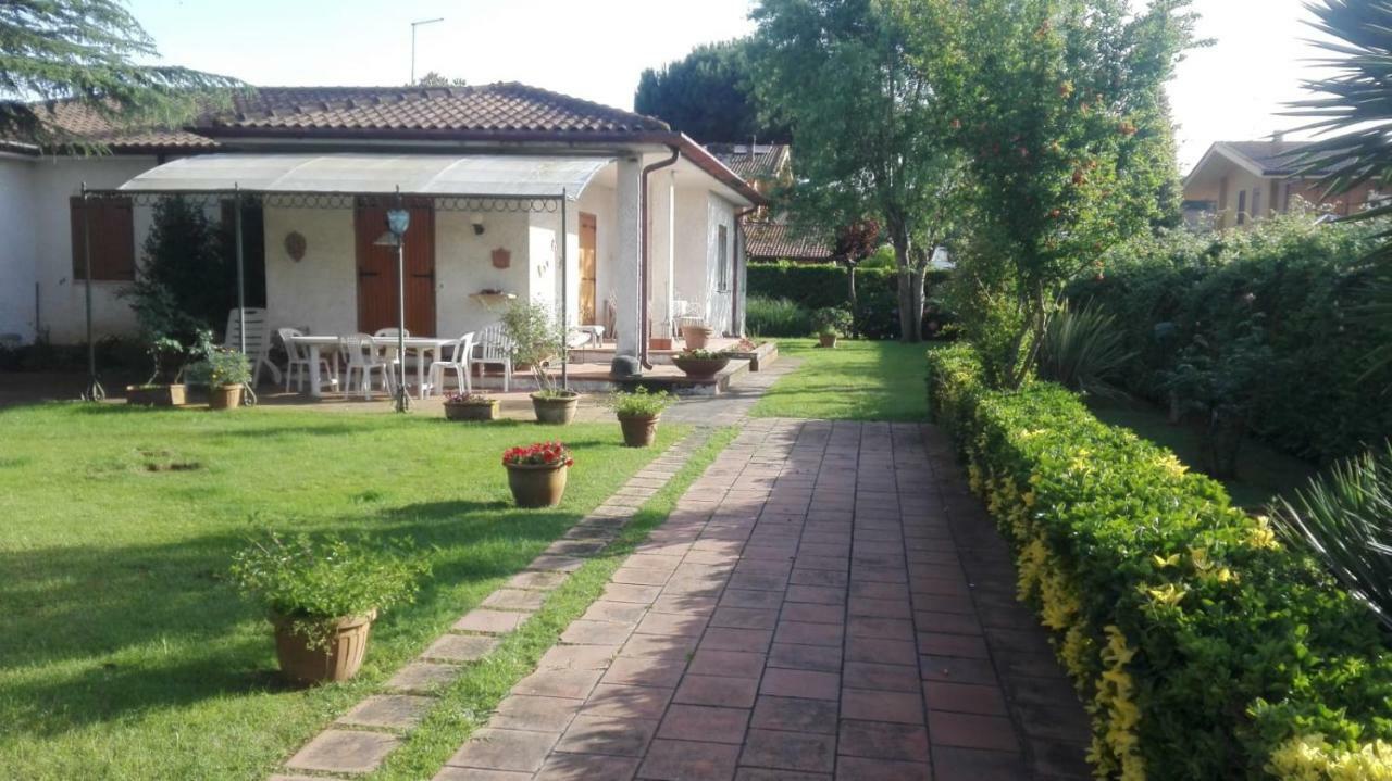 فيلا La Casa Di Angelo E Gladys Bella Farnia المظهر الخارجي الصورة